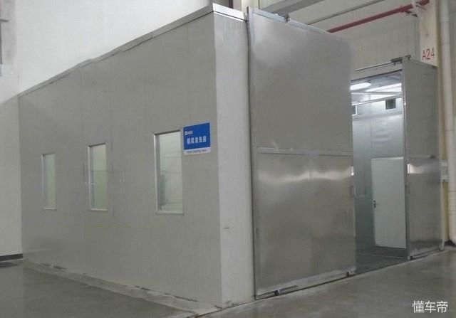 精密冲压模具清理专用清洗房在汽车领域的应用(图1)